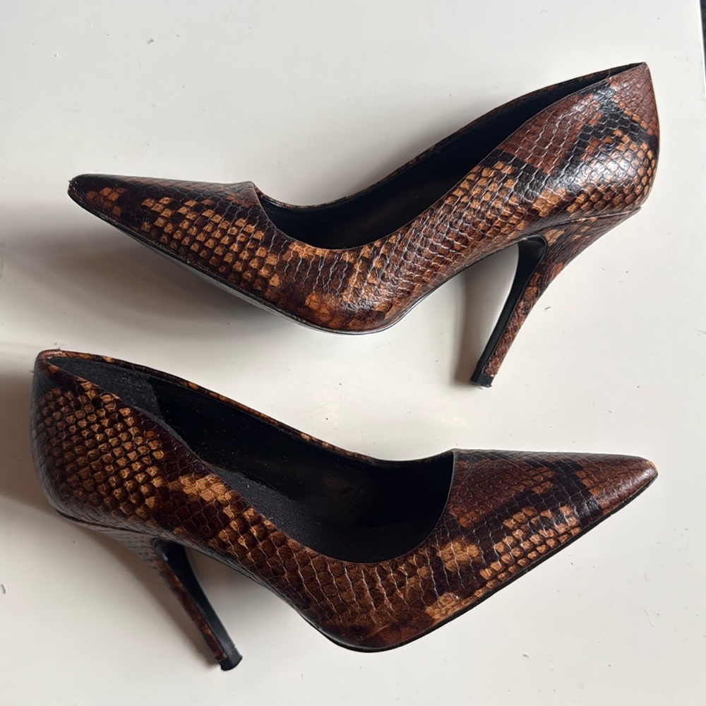 Aldo faux snakeskin pumps size 6